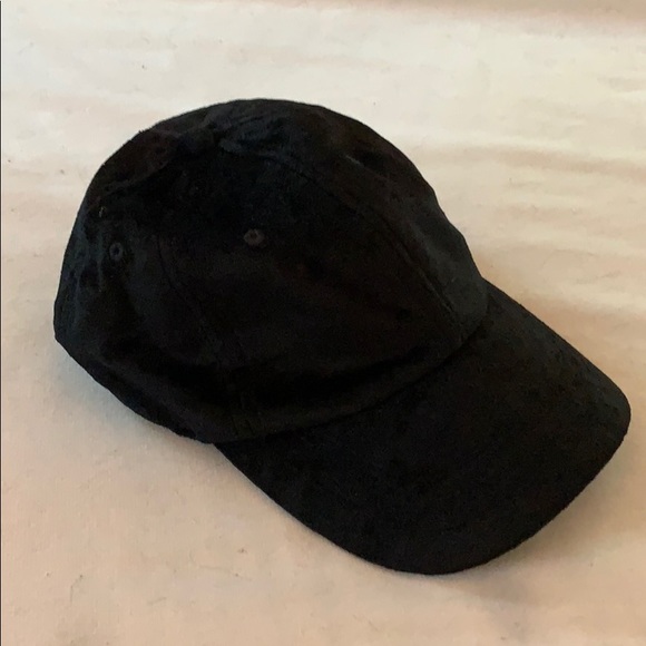 Urban Outfitters Black Velvet Hat - Picture 2 of 3
